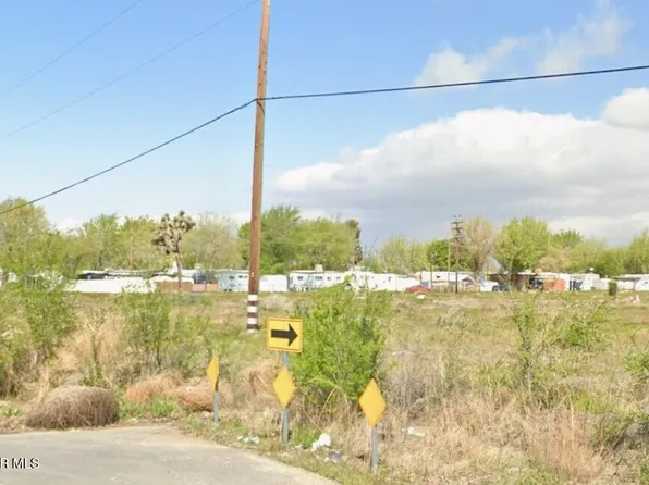 45409 8th St E, Lancaster, CA 93535