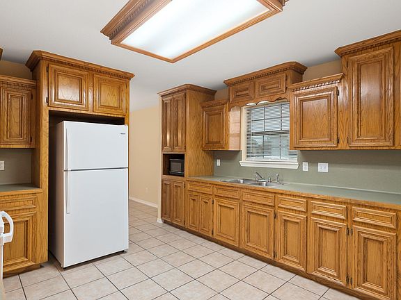 5th image of 4751 Larkspur Dr