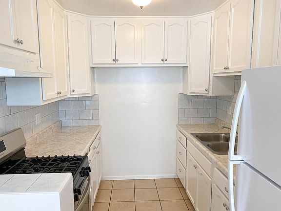 5th image of 323 N Avenue 50 #3