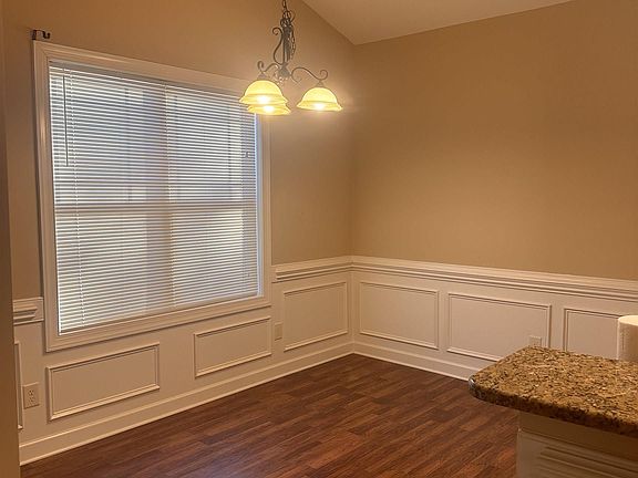 4th image of 4433 Kingsburg Cir