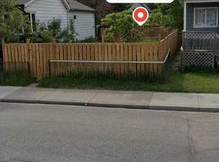 1009 2nd Ave NW, Calgary, AB T2N0E8