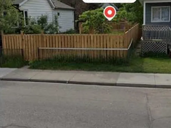1009 2nd Ave NW, Calgary, AB T2N 0E8