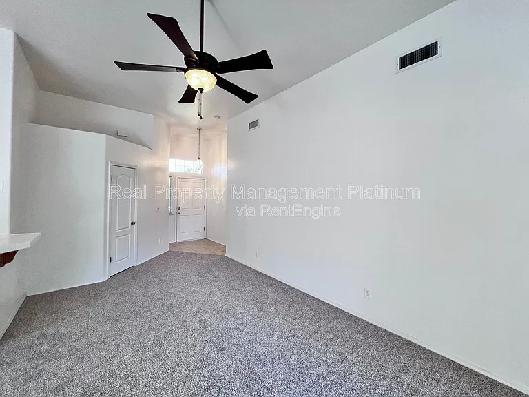 2669 Alamos Ave — Photo 19