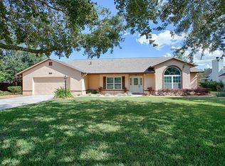 33926 Valencia Dr, Leesburg, FL 34788