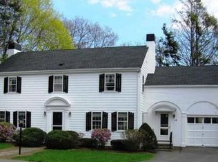 15 Welgate Cir, Quincy, MA 02170