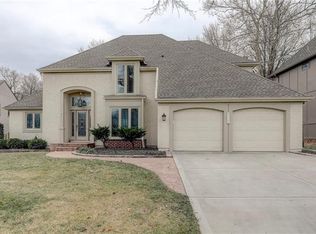 10115 W 121st St, Overland Park, KS 66213