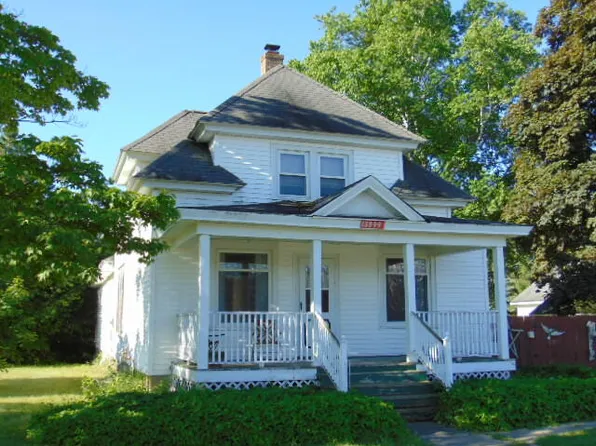 13899 1st St, Newberry, MI 49868