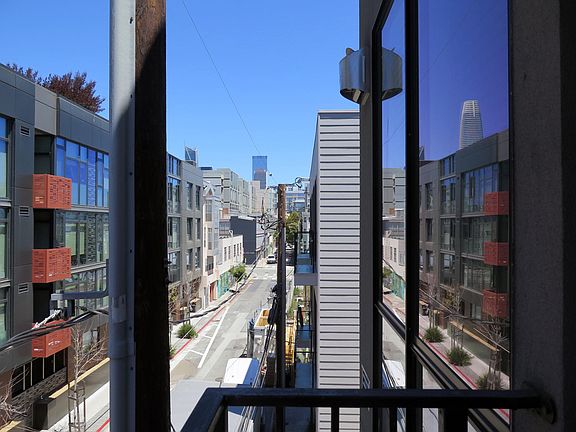5th image of 237 Shipley St Unit 205