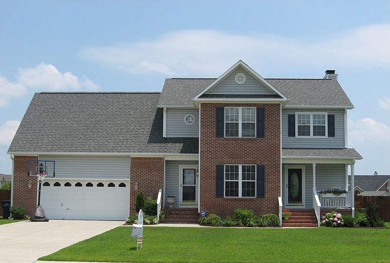 225 Newport Dr