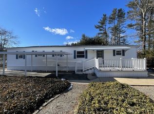 37 Pipers Way, Carver, MA 02330
