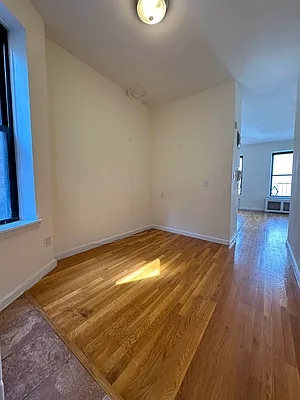 Rented by Bond New York | media 4