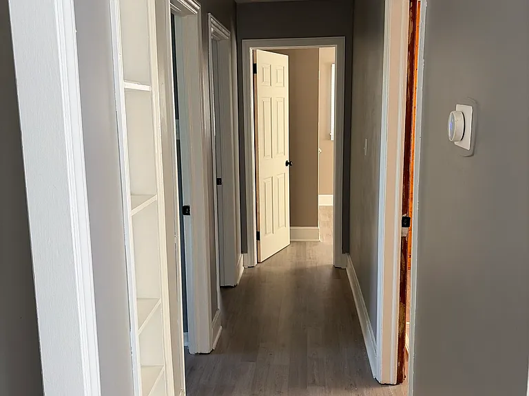 1410 Waddell St — Photo 5