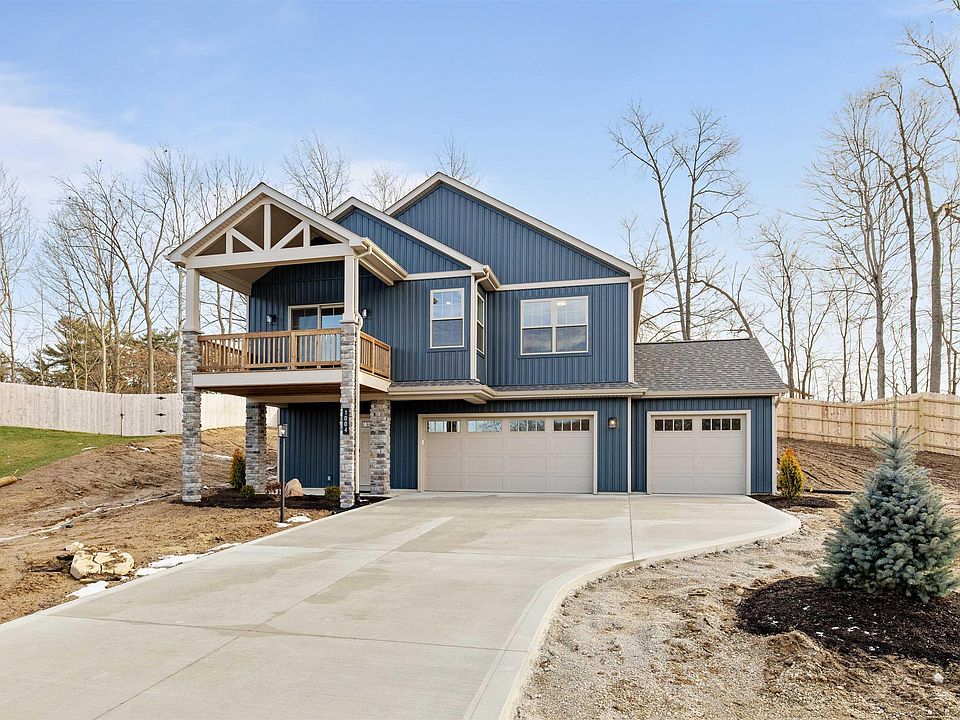 1st image of 1004 E Hawthorn Ln