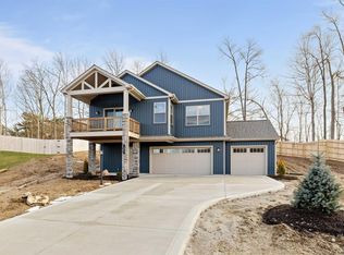 1004 E Hawthorn Ln, Columbia City, IN 46725