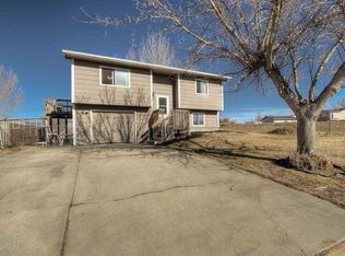 5020 Hamlin Cir, Rapid City, SD 57703