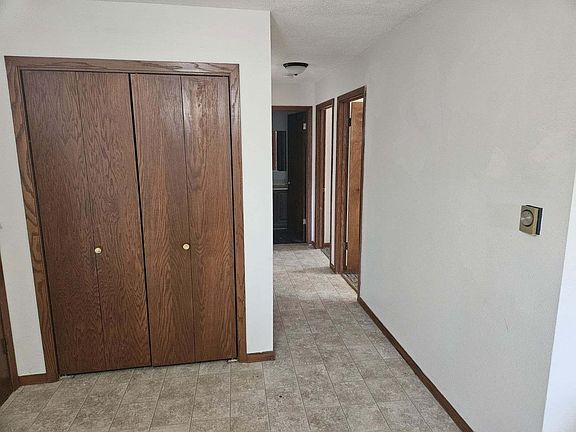 4th image of 2616 Country Club Pkwy APT 10