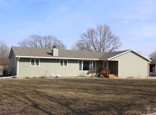 1145 Division St, Garner, IA 50438