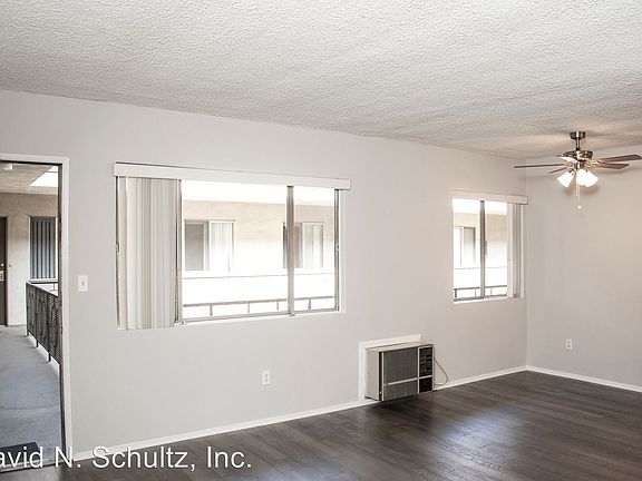 4th image of 416 Pioneer Dr APT 3