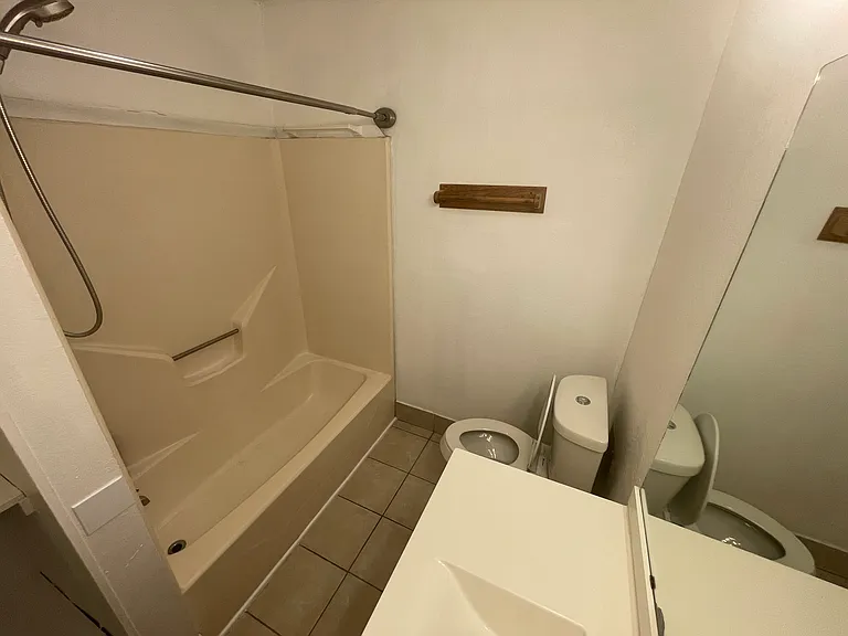 523A Luther Dr #A — Photo 36