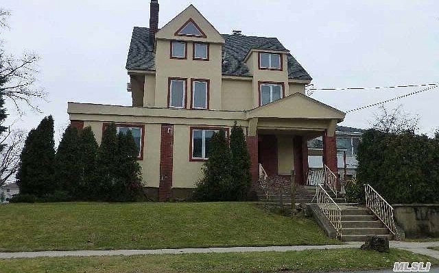2nd image of 15770 11th Ave