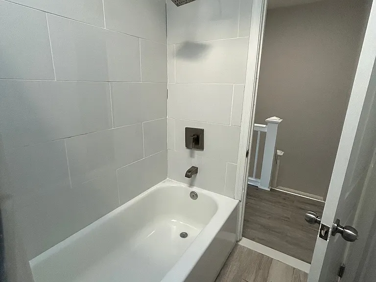 2326 Aiken St — Photo 8
