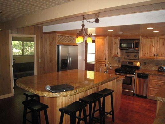 4th image of 26593 Bel Air Ct