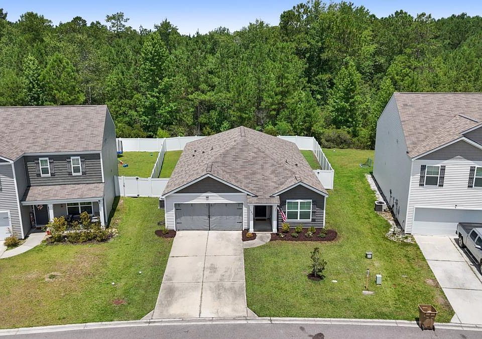 1st image of 104 Cotton Bluff Ct
