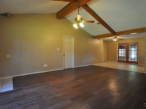 3rd image of 22483 Hickory Ln