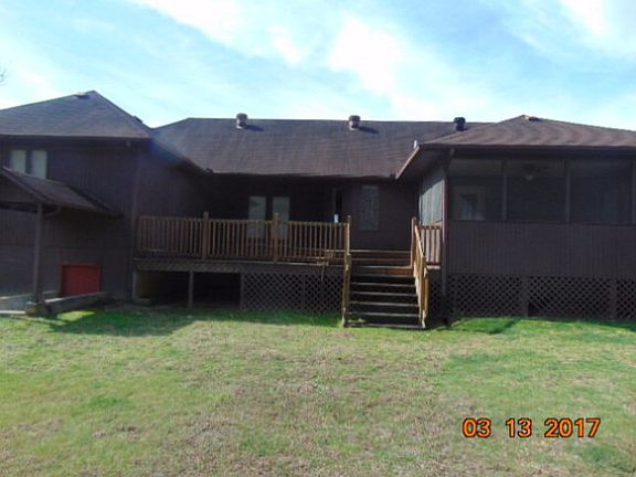 3rd image of 919 Lyons Dr