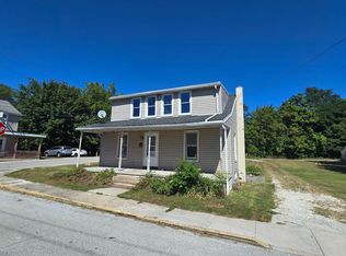 102 S Orange St, New Oxford, PA 17350