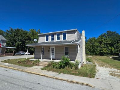 102 S Orange St, New Oxford, PA, 17350