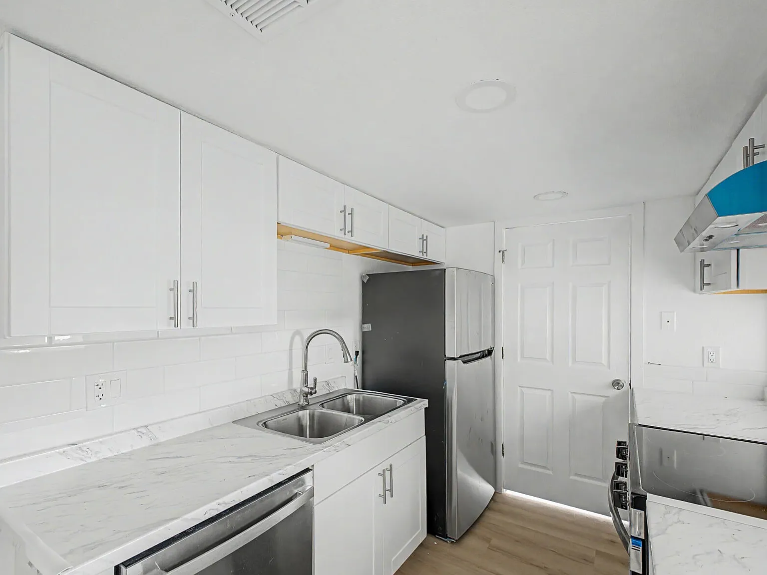 2 bed, 974 sqft, $1,550 — Photo 4