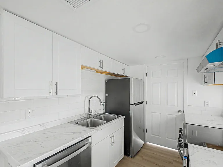 3422 N 12th Pl #1 — Photo 4