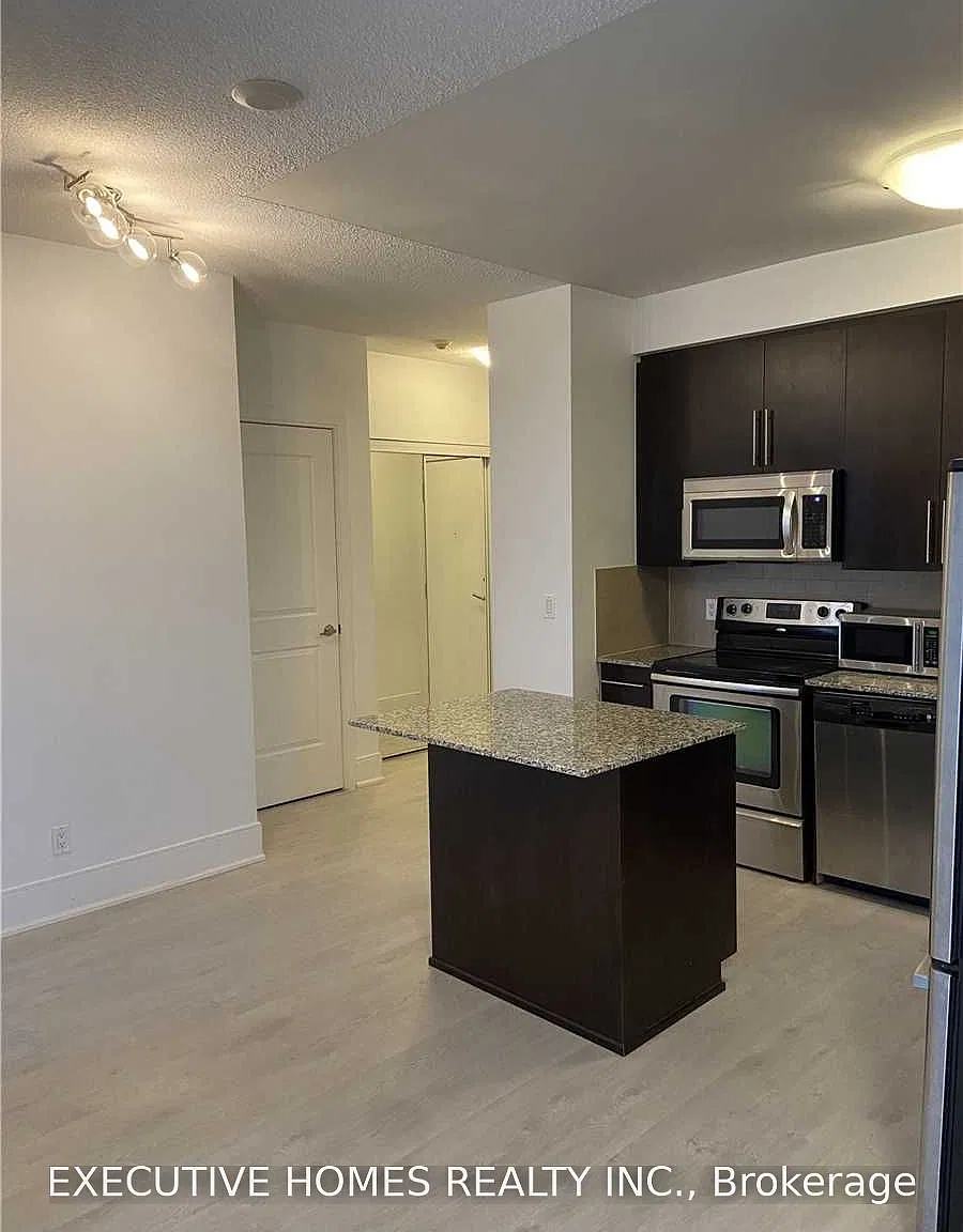 3 bed, $3,000 — Photo 3