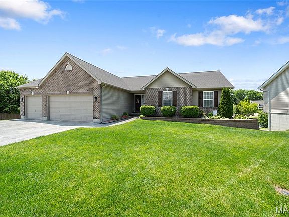 5th image of 7028 Brooks Farm Dr