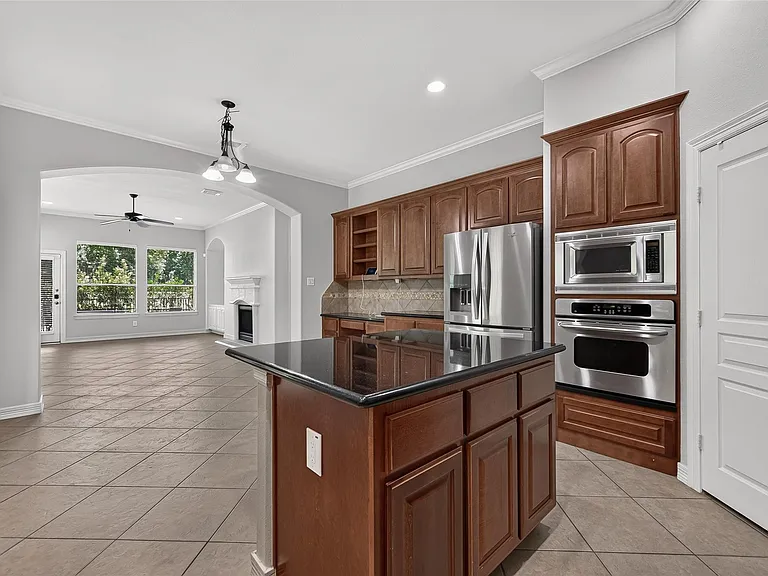 8602 Two Sisters Ct — Photo 15