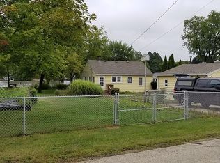 1513 N River Rd, McHenry, IL 60051