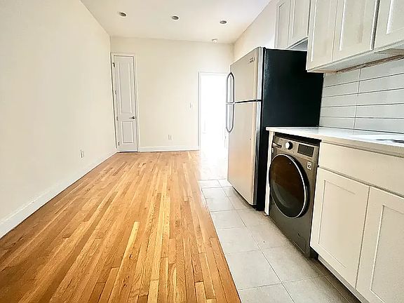 2nd image of 434 Rogers Ave APT 1