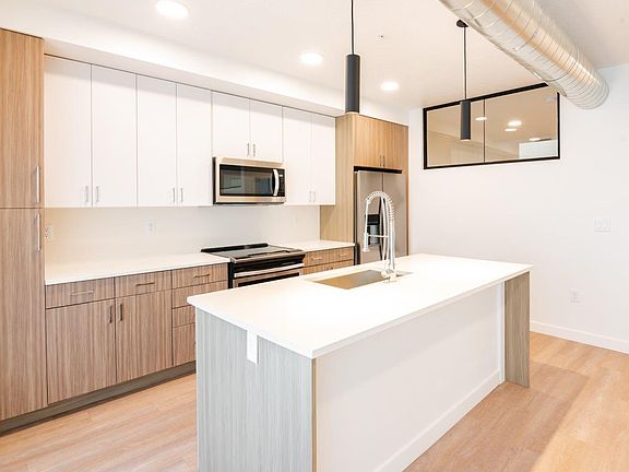4th image of 2170 S McClelland St #3582381