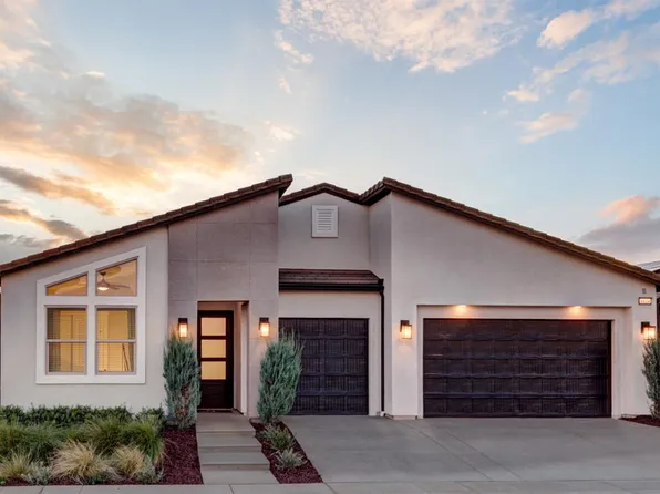 1124 Sophie Dr W, Madera, CA 93636