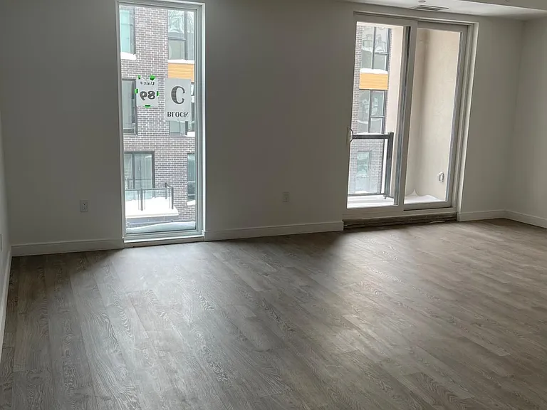 174 Clonmore Dr S #4-C — Photo 12