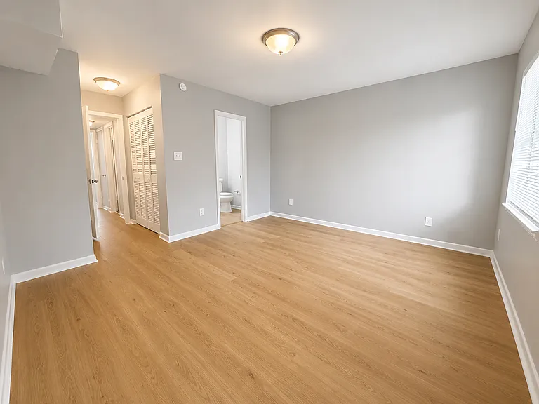 420 Fairfax Dr #C — Photo 13