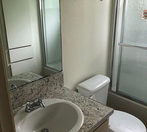 3rd image of 120 Coers Cir