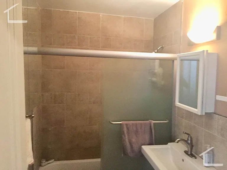 9 Lothian Rd #5 — Photo 10