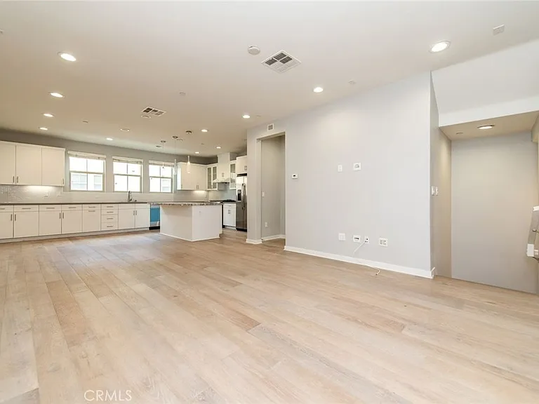 21020 Cornerstone Dr — Photo 2