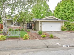 6538 Meadowridge Dr, Santa Rosa, CA 95409