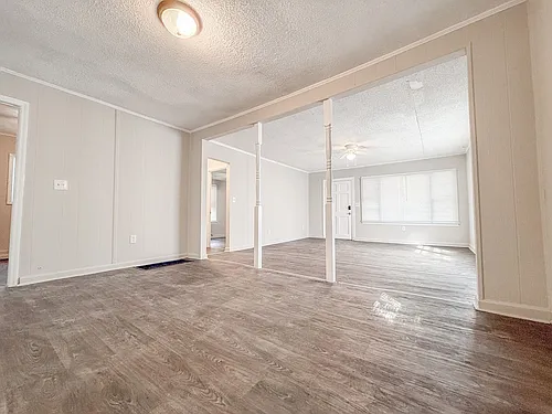 2203 Eleanor Dr Photo 1