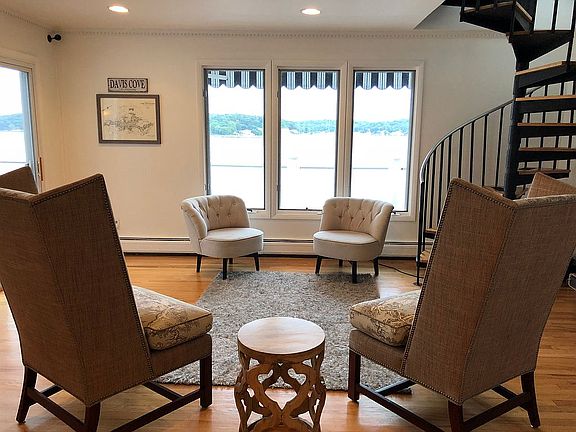 3rd image of 3 Lakeland Dr