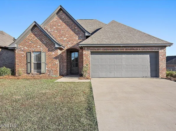 709 Sawgrass Lakes Dr, Brandon, MS 39042