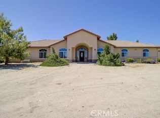 281 Calaveras Rd, Pinon Hills, CA 92372